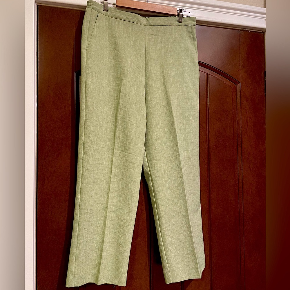 Alfred Dunner 12P Extra-High Waist Straight-Leg Moss Green Trousers
